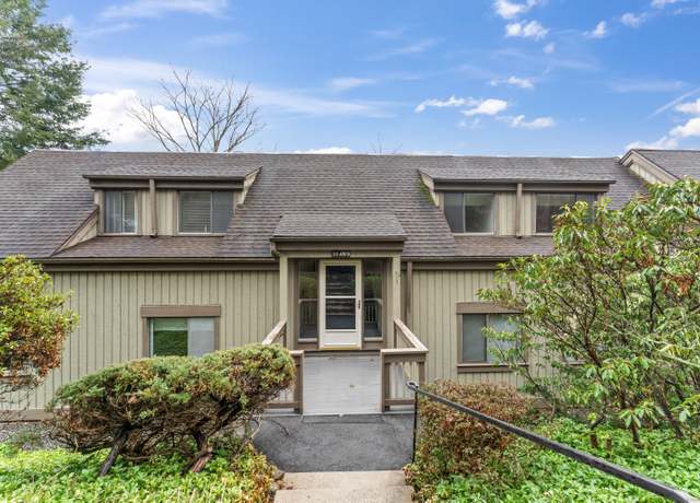 Property at 22 Heritage Vlg Unit A, Southbury, CT 06488, 2 beds, 2 baths