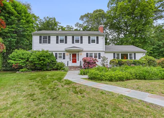 Property at 10 Crossland Pl, Norwalk, CT 06851, 4 beds, 2.5 baths