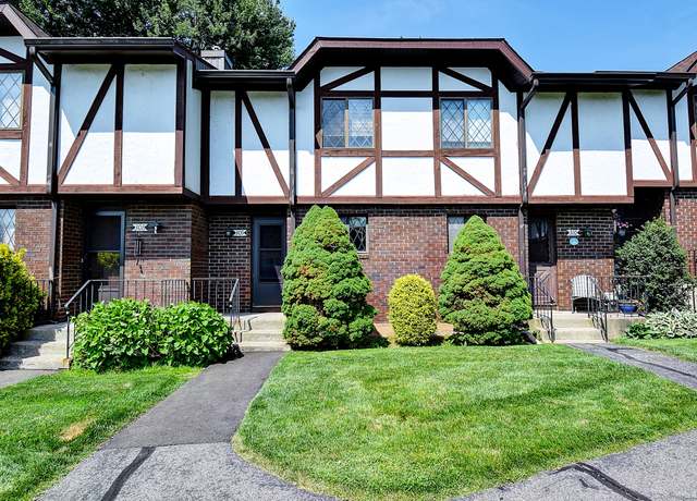 Property at 309 Cedar Hollow Dr #309, Rocky Hill, CT 06067, 2 beds, 1.5 baths