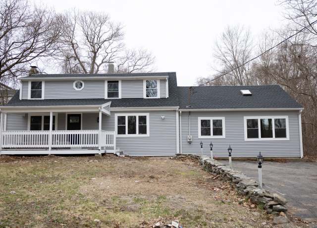 Property at 403 Gold Star Hwy, Groton, CT 06340, 3 beds, 1.5 baths