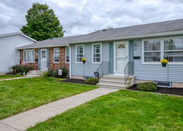 Property at 44 Esquire Dr Unit C, Manchester, CT 06042, 2 beds, 1 bath