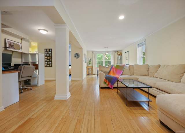 Property at 7 4th St Unit 1C, Stamford, CT 06905, 2 beds, 1 bath