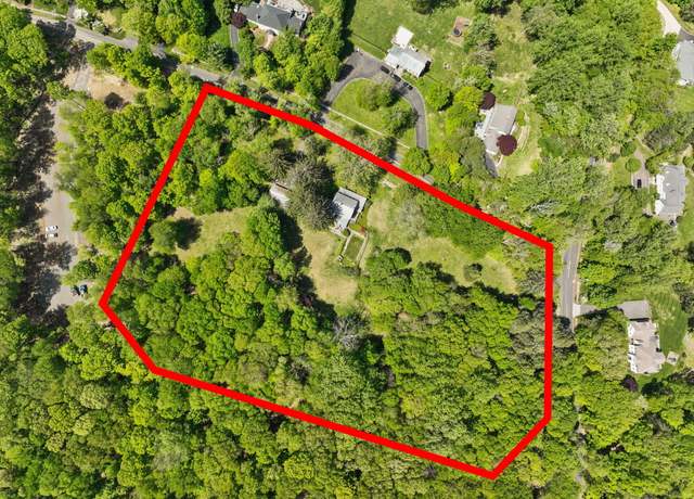 Property at 12 Lords Hwy E, Weston, CT 06883, 5 beds, 2.5 baths