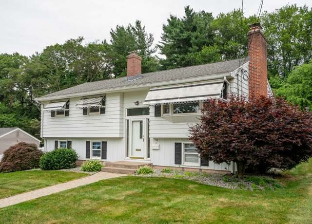 Property at 102 Herbert Dr, East Hartford, CT 06118, 3 beds, 1.5 baths