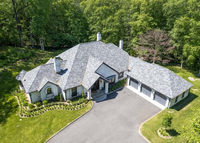 Property at 7 Mountain Laurel Dr, Greenwich, CT 06831, 5 beds, 5.5 baths