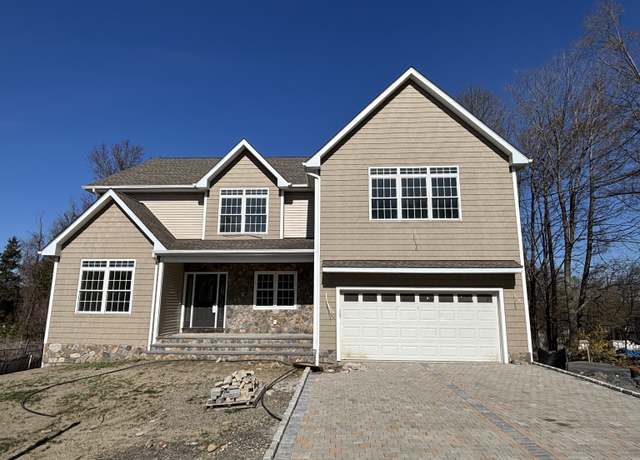 Property at 6 Vista St, Danbury, CT 06811, 4 beds, 4 baths