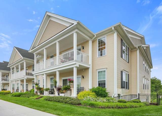 Property at 1022 Country View Rd #1022, Danbury, CT 06810, 2 beds, 2 baths