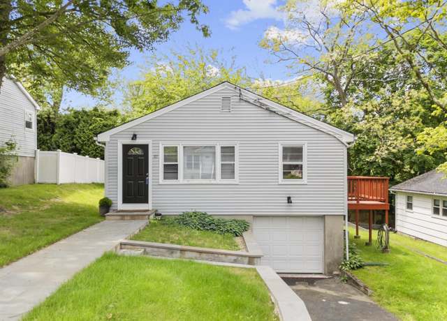 Property at 37 Rena Pl, Fairfield, CT 06825, 3 beds, 1.5 baths