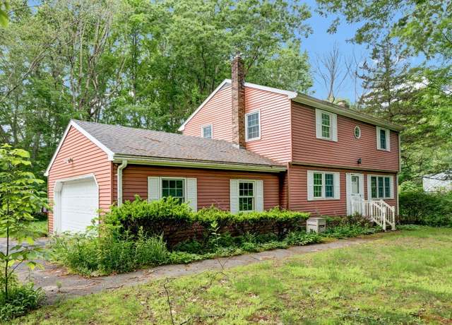 Property at 299 Stone Hill Rd, Griswold, CT 06351, 4 beds, 1.5 baths