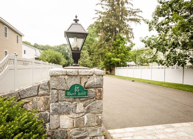 Property at 65 Wolfpit Ave Apt 2C, Norwalk, CT 06851, 2 beds, 2.5 baths