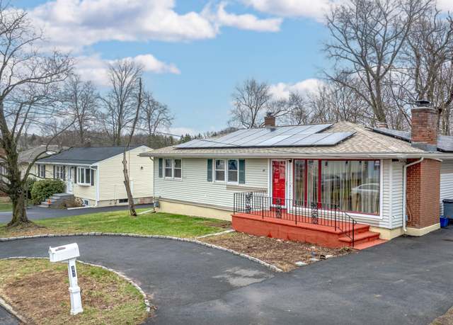 Property at 47 Dale St, East Haven, CT 06513, 4 beds, 3 baths