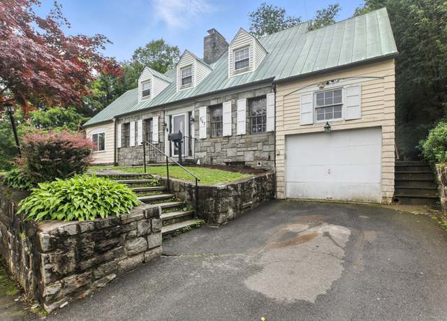 Property at 567 Bunker Hill Ave, Waterbury, CT 06708, 3 beds, 2.5 baths