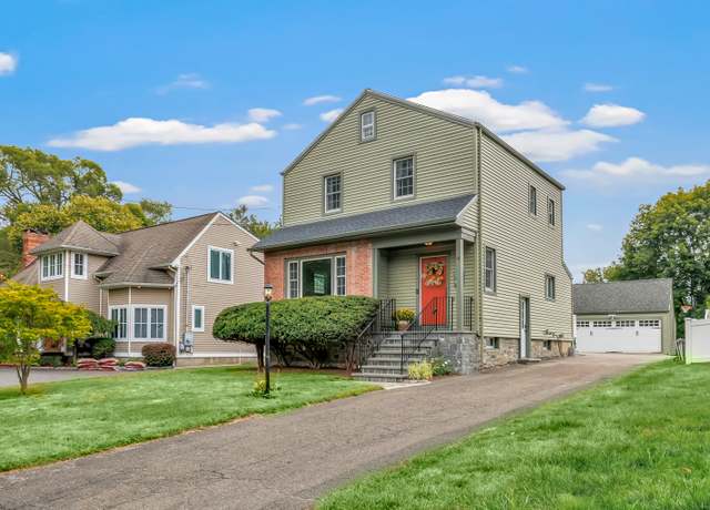 Property at 8 Thomas St, Trumbull, CT 06611, 2 beds, 2 baths