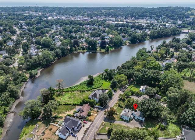 Property at 647 Bronson Rd, Fairfield, CT 06890, 4 beds, 2.5 baths