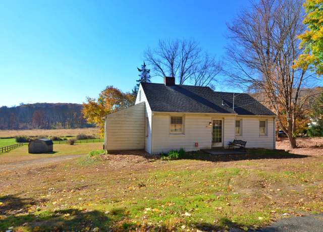 Property at 59 Hawleyville Rd, Newtown, CT 06470, 2 beds, 1 bath