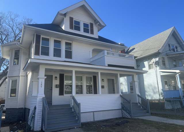 Property at 147 Edgewood St, Hartford, CT 06112, 7 beds, 3 baths