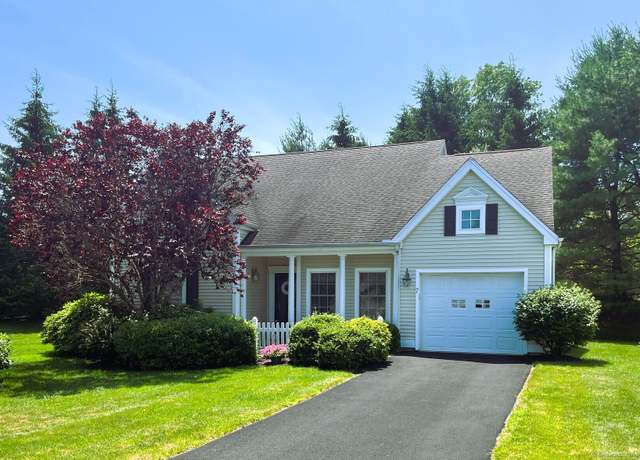 Property at 7 Clover Ln #7, Farmington, CT 06032, 3 beds, 3 baths