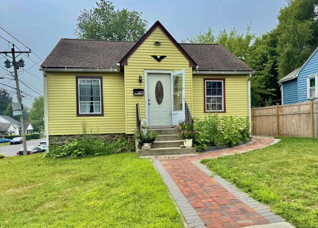 Property at 18 Dallas Ave, Waterbury, CT 06705, 1 bed, 1 bath