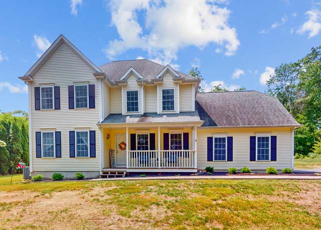 Property at 19 Heritage Brook Dr, East Haddam, CT 06423, 4 beds, 2.5 baths