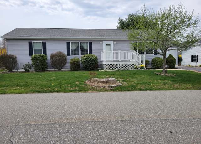 Property at 13 Cliff Rd, Ledyard, CT 06339, 3 beds, 2 baths