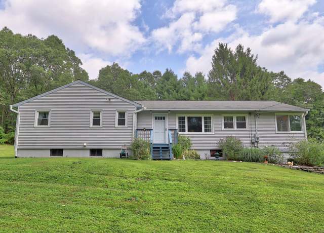 Property at 2 Old Turnpike Rd, Roxbury, CT 06783, 3 beds, 2 baths