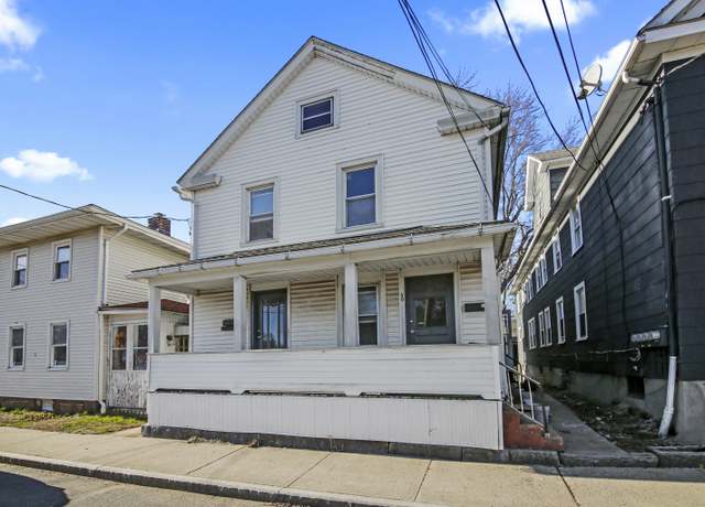 Property at 50 Liberty St, Middletown, CT 06457, 5 beds, 2 baths