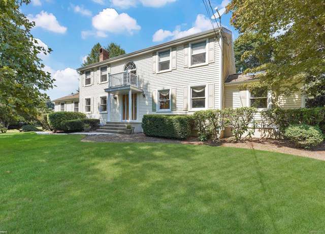 Property at 10 Cornfield Rd, Trumbull, CT 06611, 4 beds, 3.5 baths