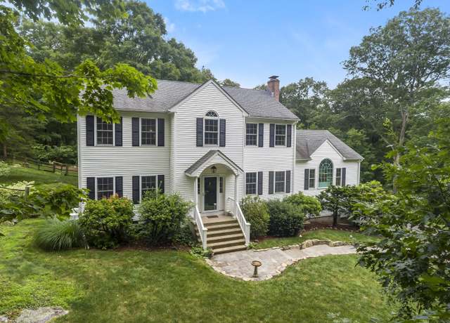 Property at 10 Applegate Ln, Monroe, CT 06468, 4 beds, 2.5 baths