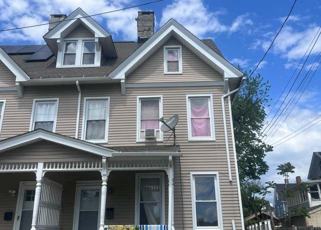 Property at 24 Fremont St, Bridgeport, CT 06605, 3 beds, 1.5 baths