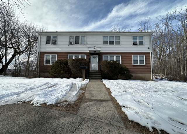 Property at 95 Oak Ridge, Unit# 46 Dr, New Haven, CT 06513, 2 beds, 1 bath
