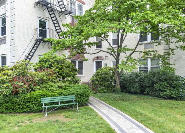 Property at 132 Summer St Unit 3C, Stamford, CT 06614, 1 bed, 1 bath