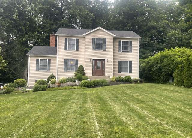 Property at 40 Great Plain Rd, Danbury, CT 06811, 4 beds, 2.5 baths
