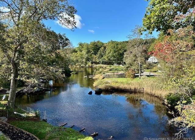 Property at 276 Niantic River Rd, Waterford, CT 06385, 4 beds, 2.5 baths