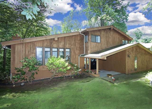 Property at 61 Chevas Rd, Avon, CT 06001, 3 beds, 3 baths