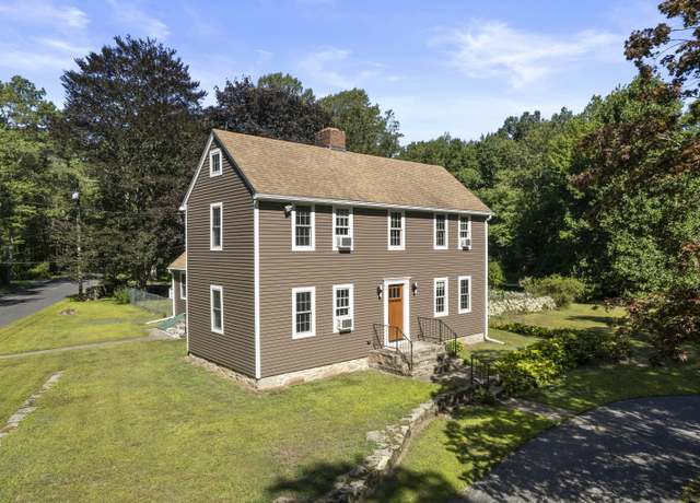 Property at 484 Old New London Rd, Salem, CT 06420, 2 beds, 2 baths