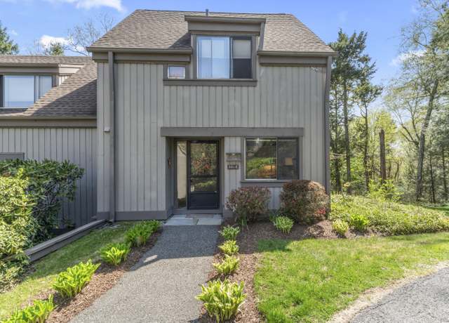 Property at 331 Heritage Vlg Unit E, Southbury, CT 06488, 2 beds, 1.5 baths