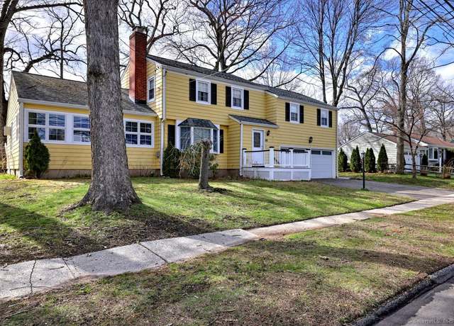 Property at 195 Deerfield Dr, Stratford, CT 06614, 4 beds, 2.5 baths