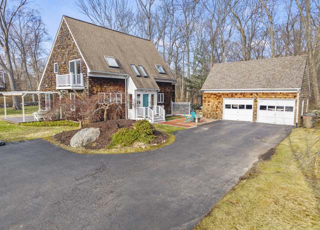 Property at 82B Old Black Point Rd, East Lyme, CT 06357, 4 beds, 3 baths