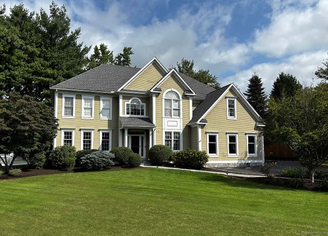 Property at 305 South Gate Ln, Fairfield, CT 06890, 4 beds, 4.5 baths