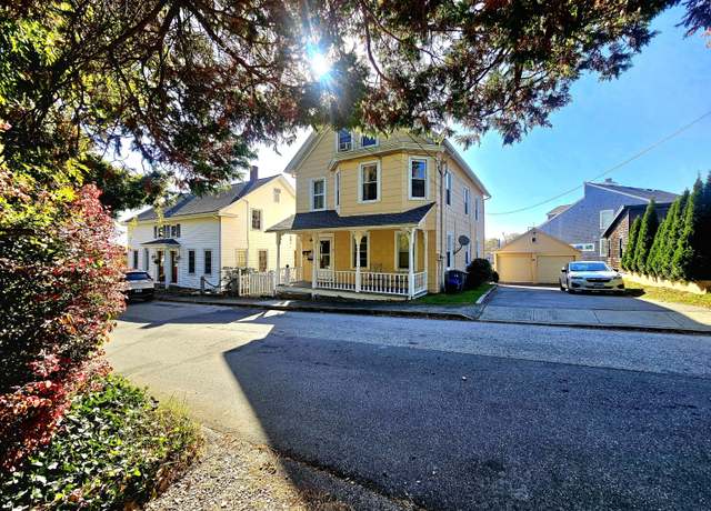 Property at 15 Summit St, Stonington, CT 06378, 6 beds, 3 baths