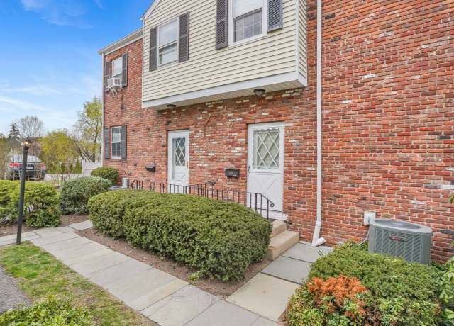 Property at 66 Seaside Ave Unit E, Stamford, CT 06902, 3 beds, 2.5 baths