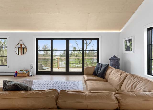 Property at 55 Wilcox Rd, Stonington, CT 06378, 4 beds, 3 baths