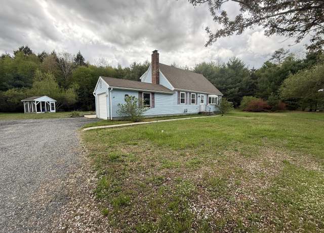 Property at 120 Quaddick Town Farm Rd, Thompson, CT 06277, 2 beds, 1.5 baths