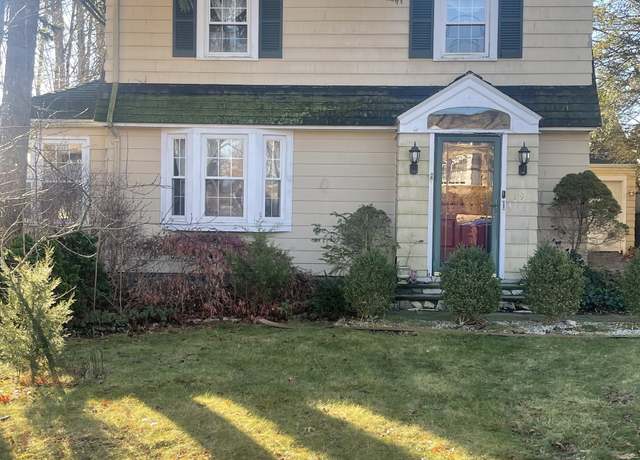 Property at 191 Anson St, Stratford, CT 06614, 2 beds, 1 bath