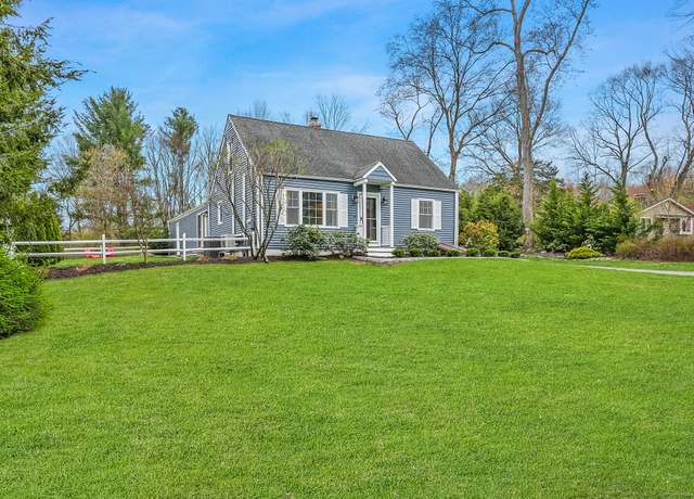 Property at 12 Maple Ln, Shelton, CT 06484, 3 beds, 2.5 baths