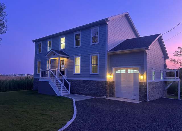 Property at 26 Meadowood Ln, Old Saybrook, CT 06475, 3 beds, 2.5 baths