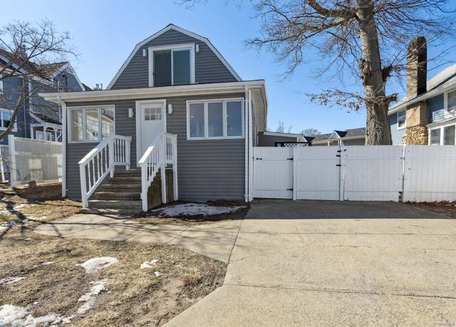 Property at 34 2nd Ave, East Haven, CT 06512, 4 beds, 2 baths