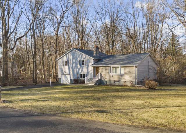 Property at 542 Kanuga Trl, Orange, CT 06477, 3 beds, 2 baths