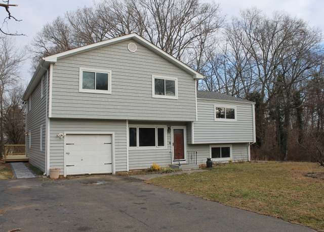 Property at 90 Annette Pl, Middletown, CT 06457, 5 beds, 2 baths