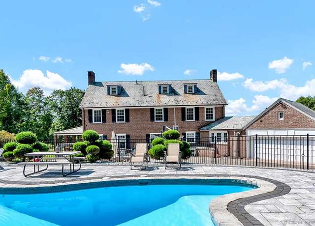 Property at 11 Richard Rd, Manchester, CT 06040, 6 beds, 4.5 baths